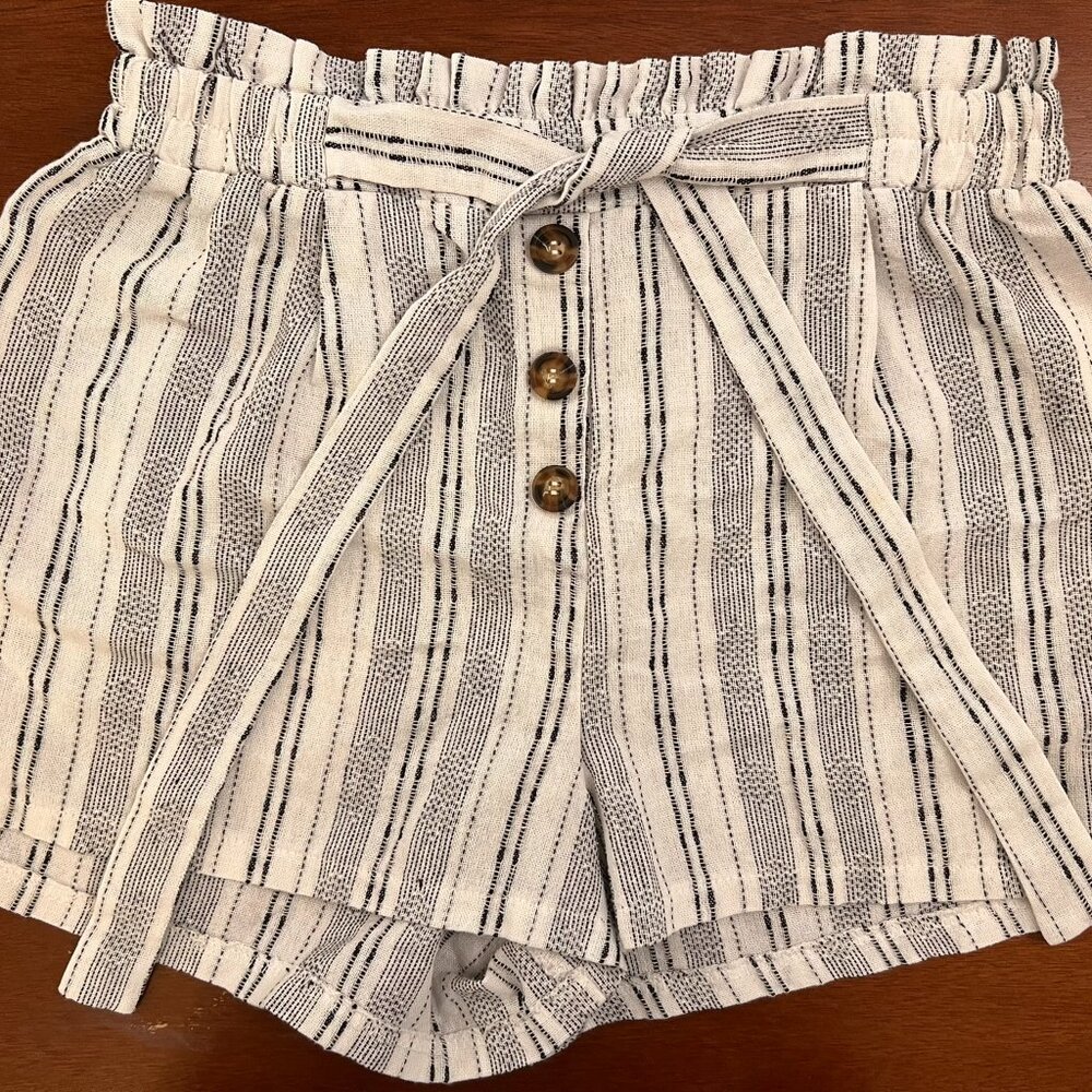 Sienna Sky - High Waisted Paperbag Striped Short, Size L